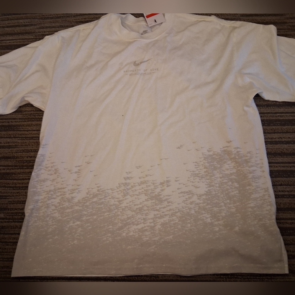 Nike Graphic T-shirt Mens Size Large NWT